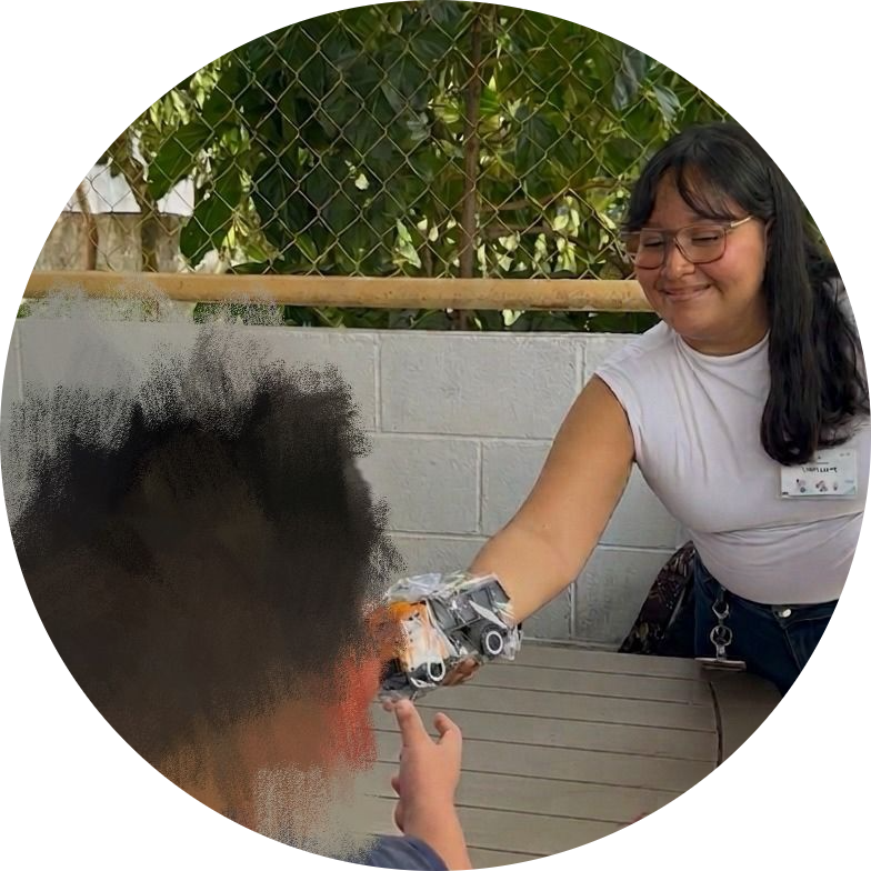 Raquel Vásquez, Gestora de proyectos